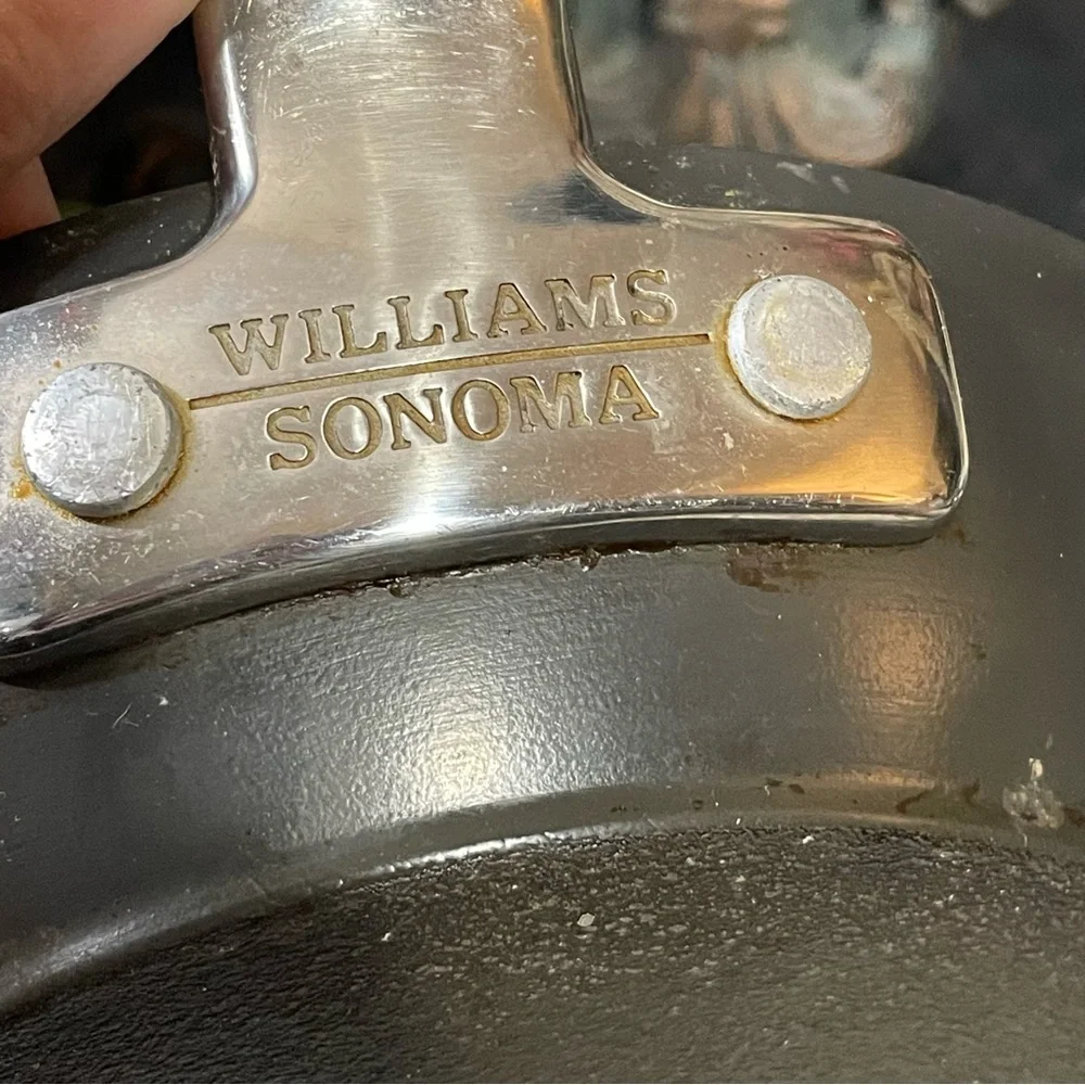 Williams Sonoma Professional Ceramic 8 inch nonstick pan diamond sear cookware